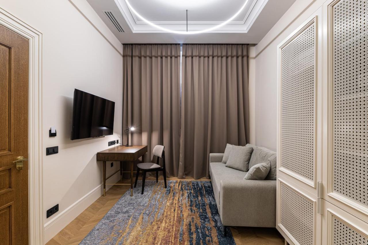 On The Square Hotel Lviv Exterior photo