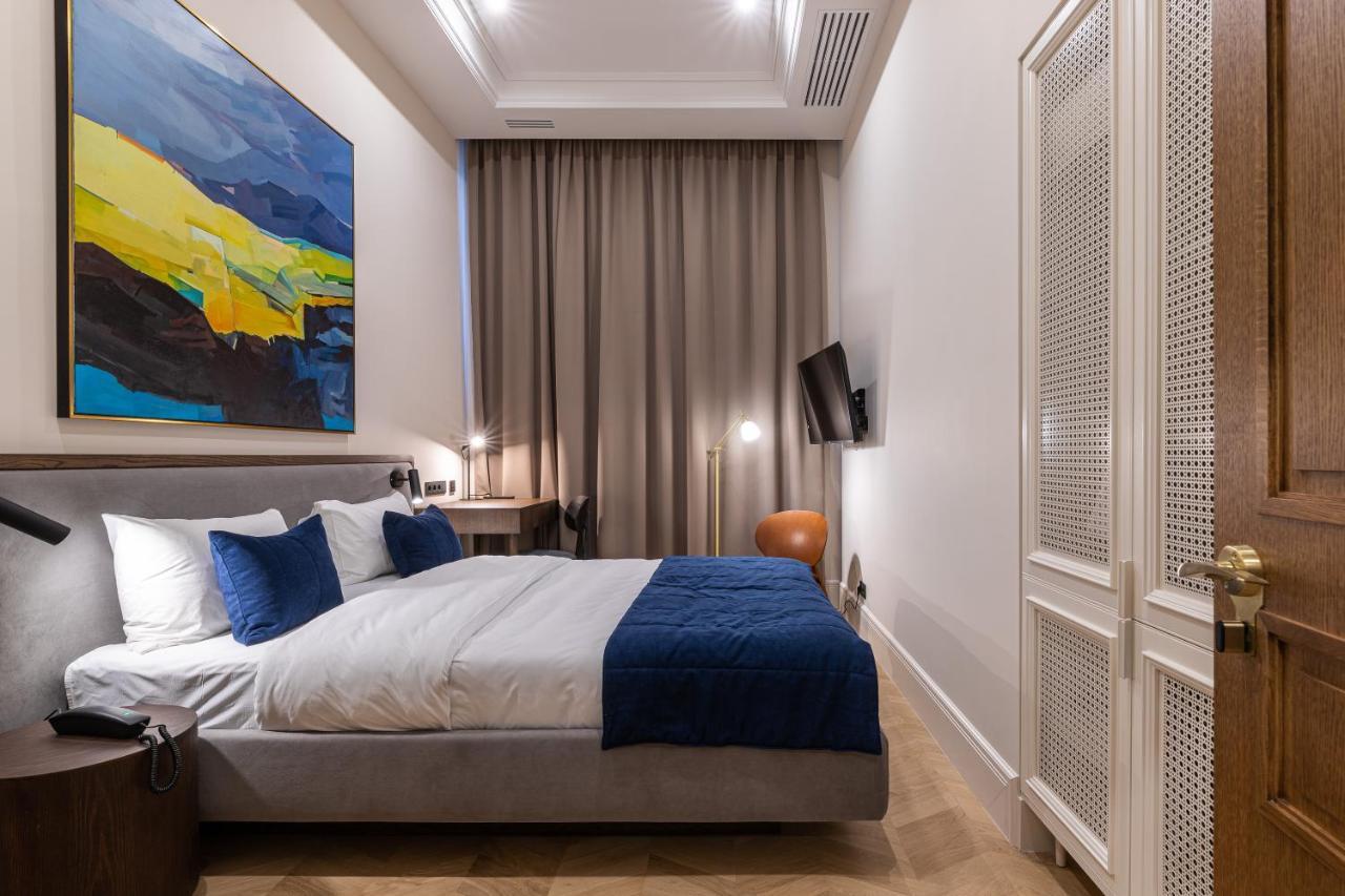 On The Square Hotel Lviv Exterior photo
