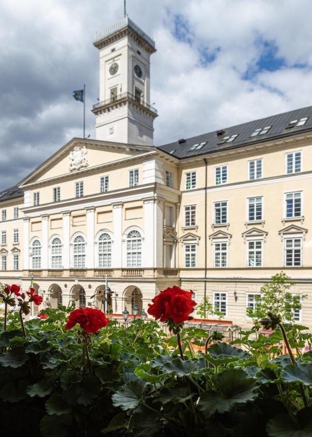 On The Square Hotel Lviv Exterior photo